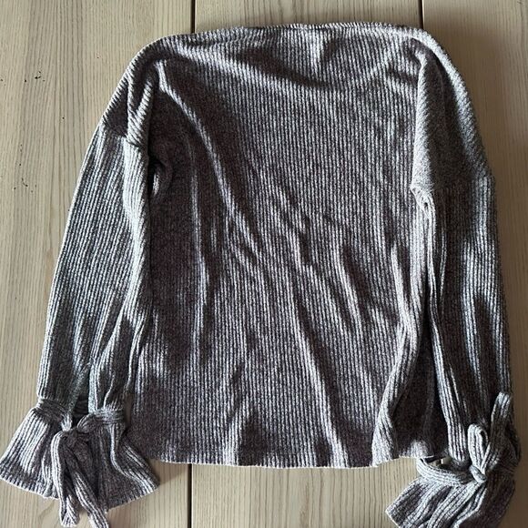 Lucky Brand Long Bell Sleeve Knit sweater in Pink - Size M - Picture 3 of 5